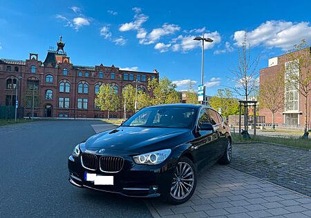 BMW 530d GT/KAMERA/XENON/NAVI/LEDER/HEAD UP/KLIMA