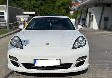 Porsche Panamera 4S S
