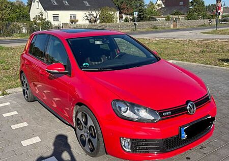 VW Golf Volkswagen 2.0 DSG GTI TÜV NEU