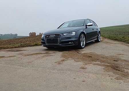 Audi S4 3.0 TFSI S tronic quattro Avant -