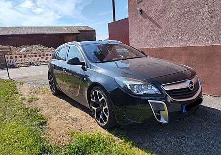 Opel Insignia OPC Unlimited ST 2.8 V6 Turbo 4x4 ...