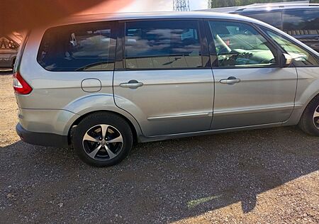 Ford Galaxy 2,0 TDCi 103kW DPF Ghia Ghia