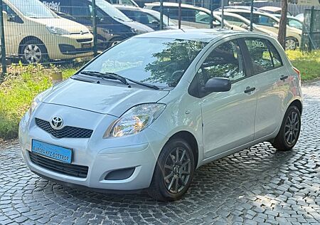 Toyota Yaris Cool