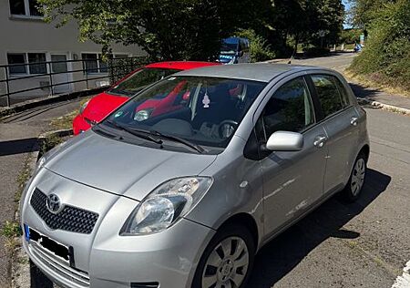 Toyota Yaris 1,0-l-VVT-i Cool Cool