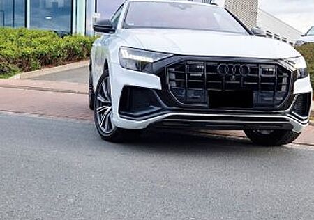 Audi Q8 50 TDI Sport quattro tiptronic B&O Pano