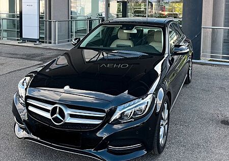 Mercedes-Benz C 220 C220,COMAND,Voll Leder,Panorama,Navi,Avantg.