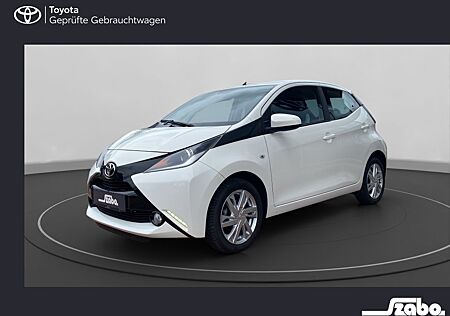 Toyota Aygo (X) -play touch - Kamera