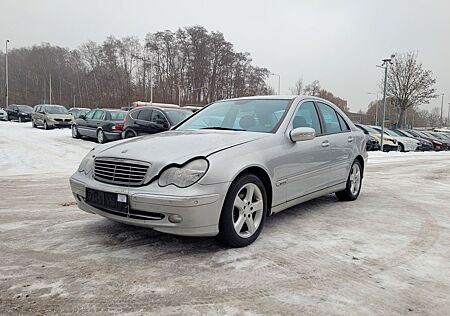 Mercedes-Benz C 180 Avantgarde Aut*8xLMF*SZH*Klimaaut*Temp*PDC