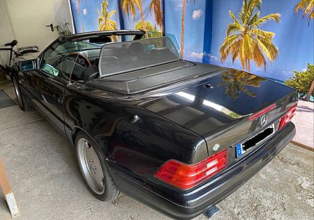 Mercedes-Benz 320