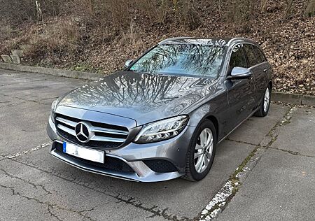 Mercedes-Benz C 180 T-Modell Autom., Matrix, Navi, Sitzh. etc.