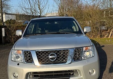 Nissan Pathfinder 2.5 dCi LE BOSE|SH|AHK|MEMORY|XENON