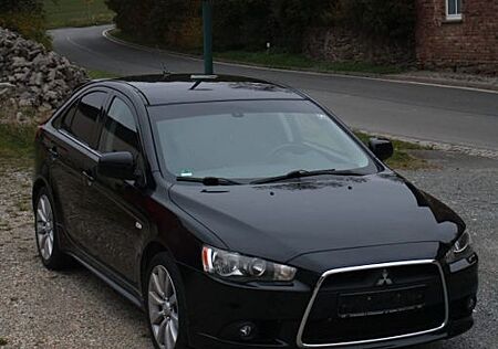 Mitsubishi Lancer Sportback 1.8 Intense