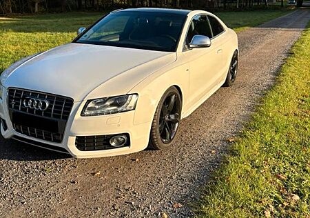 Audi S5 4.2 FSI quattro -