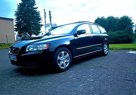 Volvo V50 1.6D Momentum TÜV NEU Voll Ausstattung
