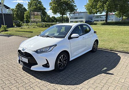 Toyota Yaris 1.5-l-VVT-i Team Deutschland (2021)