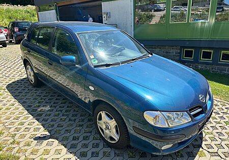 Nissan Almera Acenta Plus TÜV AU Inspektion neu
