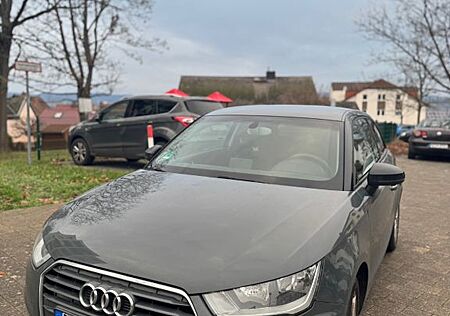 Audi A1 1.0 TFSI ultra -