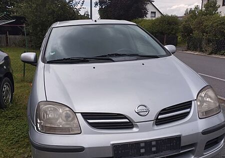 Nissan Almera Tino 2.2 dCi tekna Limited Edition 10...