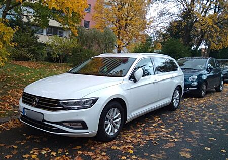 VW Passat Variant Volkswagen 2.0 TDI SCR Business Variant ...