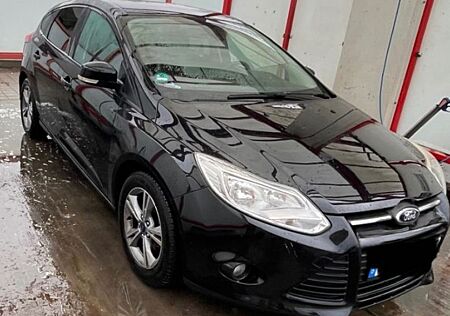Ford Focus 1,0 EcoBoost 92kW SYNC Edition SYNC Ed...