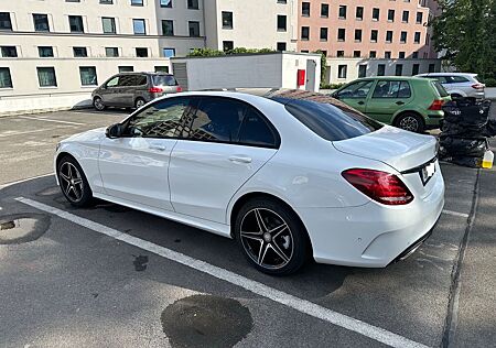 Mercedes-Benz C 300 W205 7G-TRONIC *4matic *360Grad *Pano