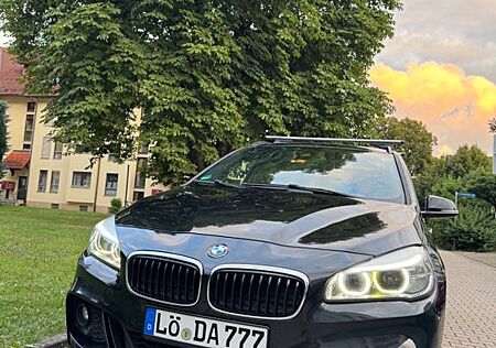 BMW 2er 220 Gran Tourer 220d xDrive Sport Line A Spo...
