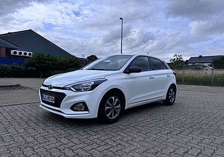 Hyundai i20 1.2 62kW YES! YES!