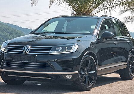 VW Touareg Volkswagen V6 TDI Exclusive Terrain