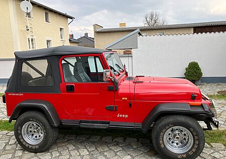 Jeep Wrangler YJ 4.0 Oldtimer