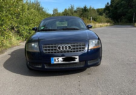 Audi TT Roadster 1.8T l Bis 31.10 noch angemeldet !