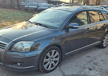 Toyota Avensis Kombi 2.0 D-4D Travel