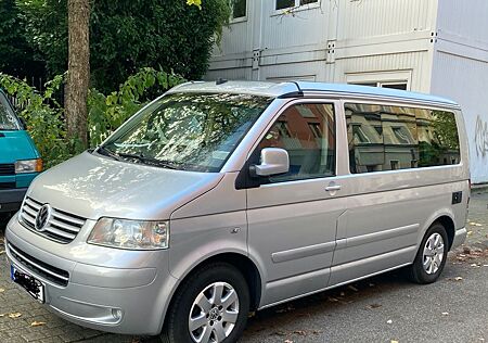 VW T5 California Volkswagen 2.5 TDI Aufstelldach 174 PS, Küche