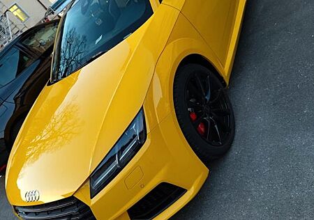 Audi TTS Coupe 2.0 TFSI S tronic quattro -