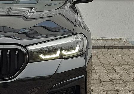 BMW 530d xDrive Limo/3xM-Sport/LED/LiveC/Kam/SDach