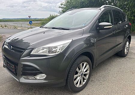 Ford Kuga Titanium *1 Hand*Voll Service*Tüv Neu