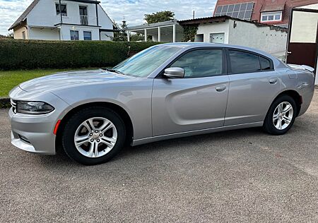 Dodge Charger / 8-Gang Aut. / Leder / Langstrecke /