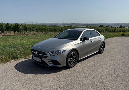Mercedes-Benz A 200 - AMG Line Night Paket Limousine