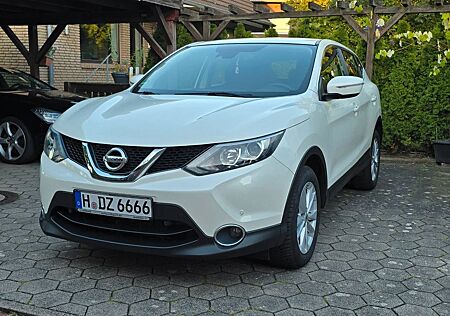Nissan Qashqai 1.6 dCi DPF Xtronic Automatik AHK Camera