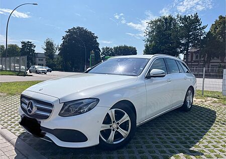 Mercedes-Benz E 200 E 200d T AVANTGARDE Autom. AVANTGARDE