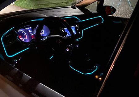 VW Touran Volkswagen 2.0 TDI SCR Comfortline Comfortline