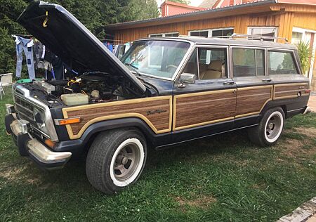 Jeep Wagoneer