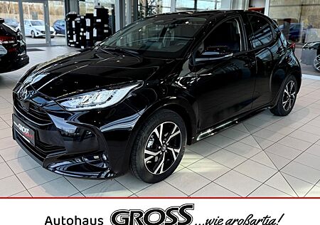Toyota Yaris Hybrid Teamplayer1.5 LED Apple CarPlay And
