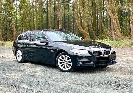 BMW 525d xDrive Touring A Luxury Line