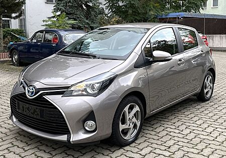 Toyota Yaris Hybrid Automatik - Top gepflegt