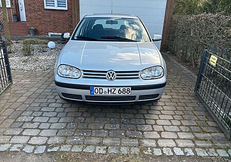 VW Golf Volkswagen 1.4 Basis