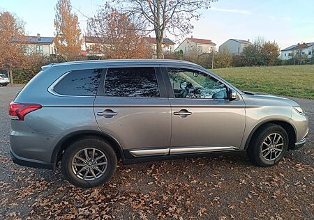 Mitsubishi Outlander 2.2 DI-D Edition 100+ 4WD Automati...