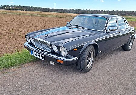 Jaguar XJ12