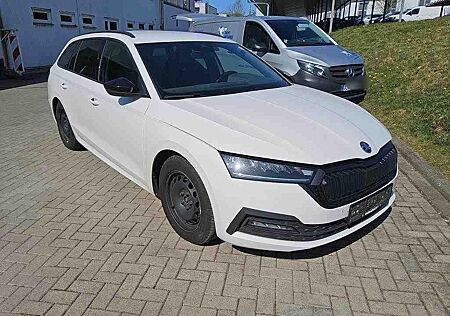 Skoda Octavia 2.0TDI First Edition SportPaket Navi PDC