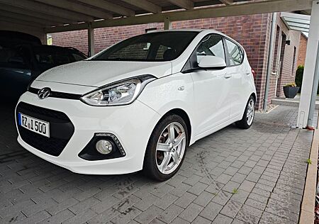Hyundai i10 1.0 YES! Silver YES! Silver Kamera