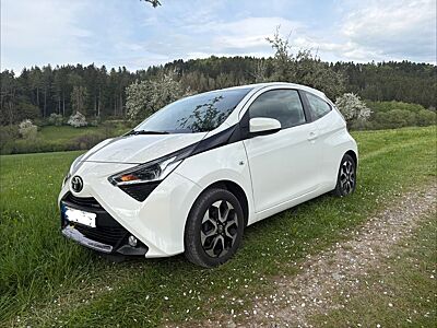 Toyota Aygo (X) 1,0-l-VVT-i x-play x-play